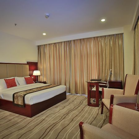 Swiss-Belhotel Blulane Manilla Buitenkant foto