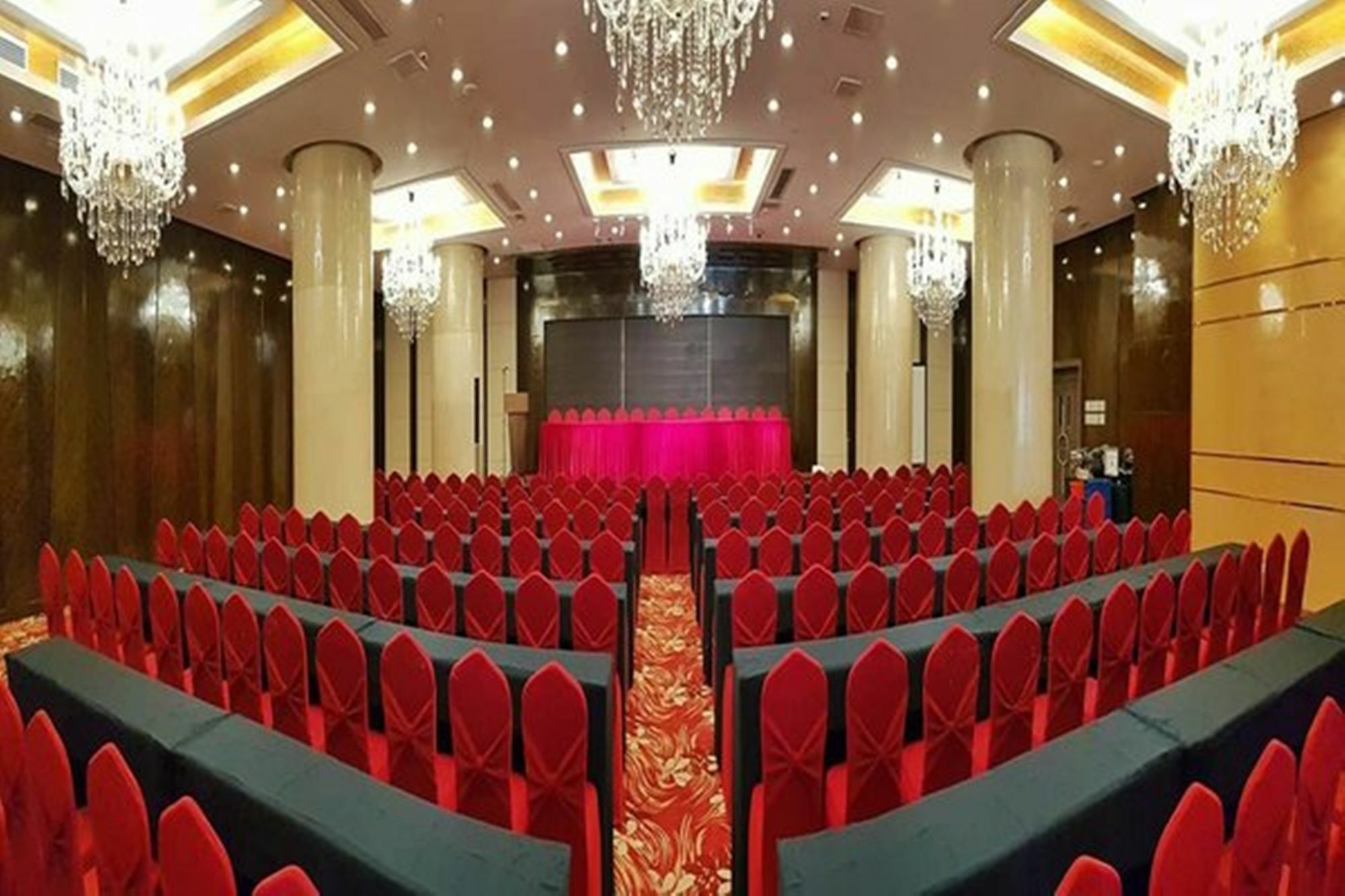 Swiss-Belhotel Blulane Manilla Buitenkant foto
