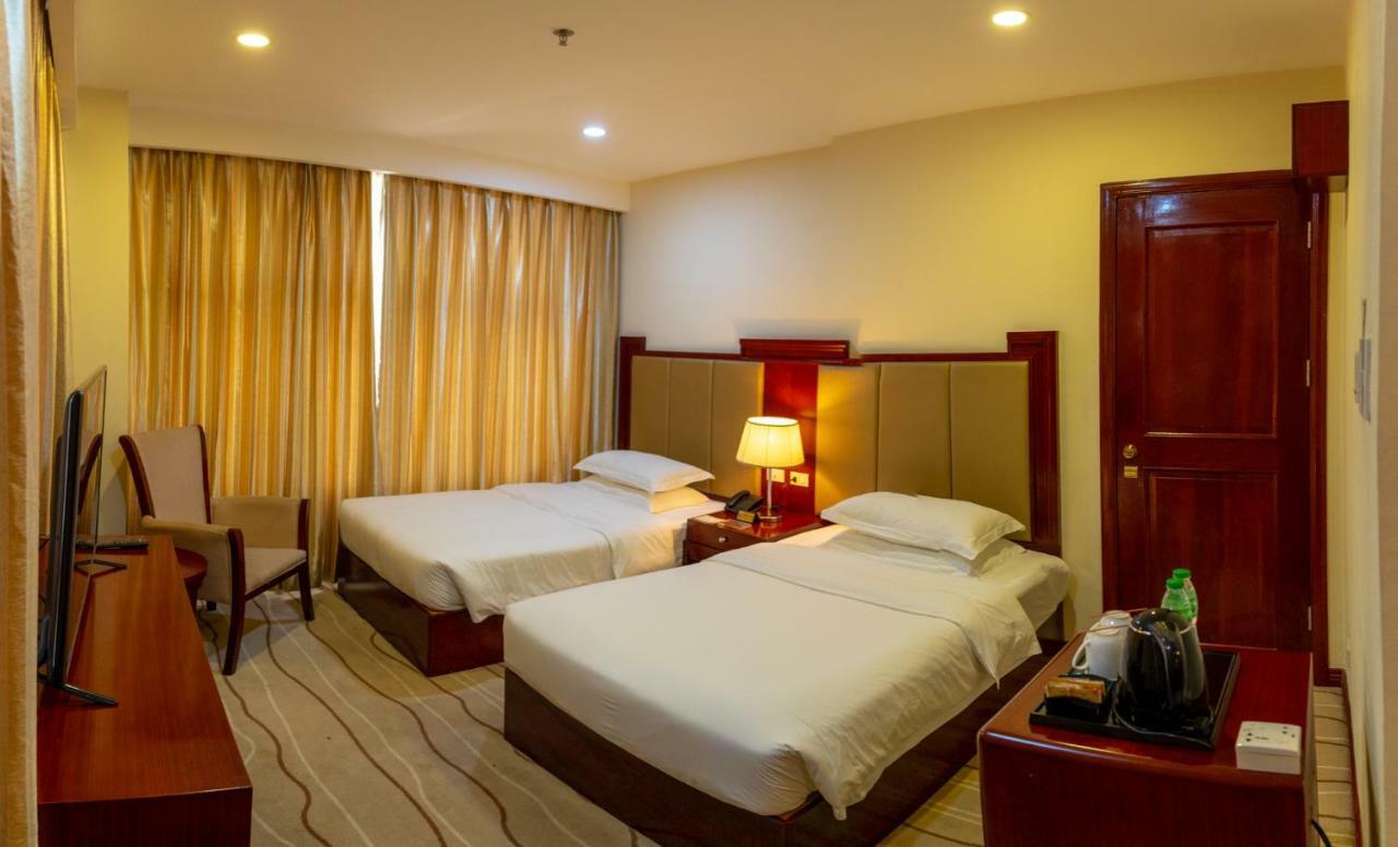 Swiss-Belhotel Blulane Manilla Buitenkant foto